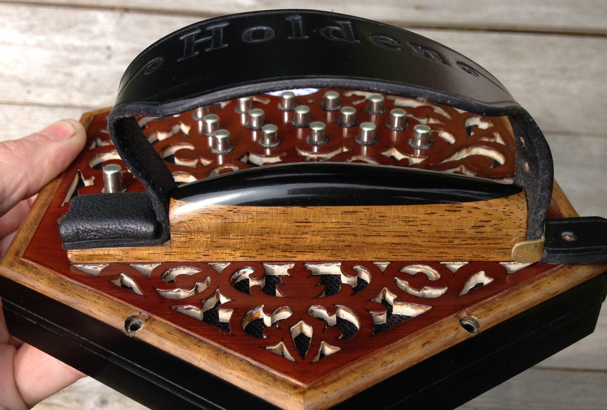 No. 2 Introducing the Holden Blackbird Holden Concertinas